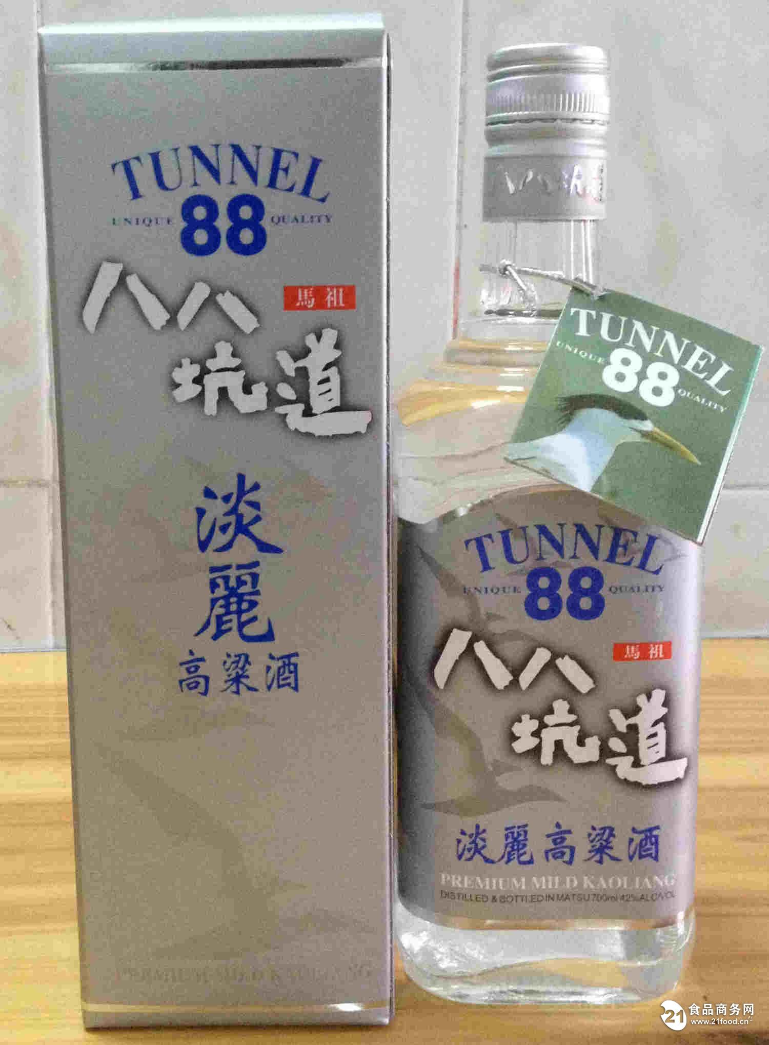 八八坑道灰色长方盒装42度淡丽高粱酒_台湾省